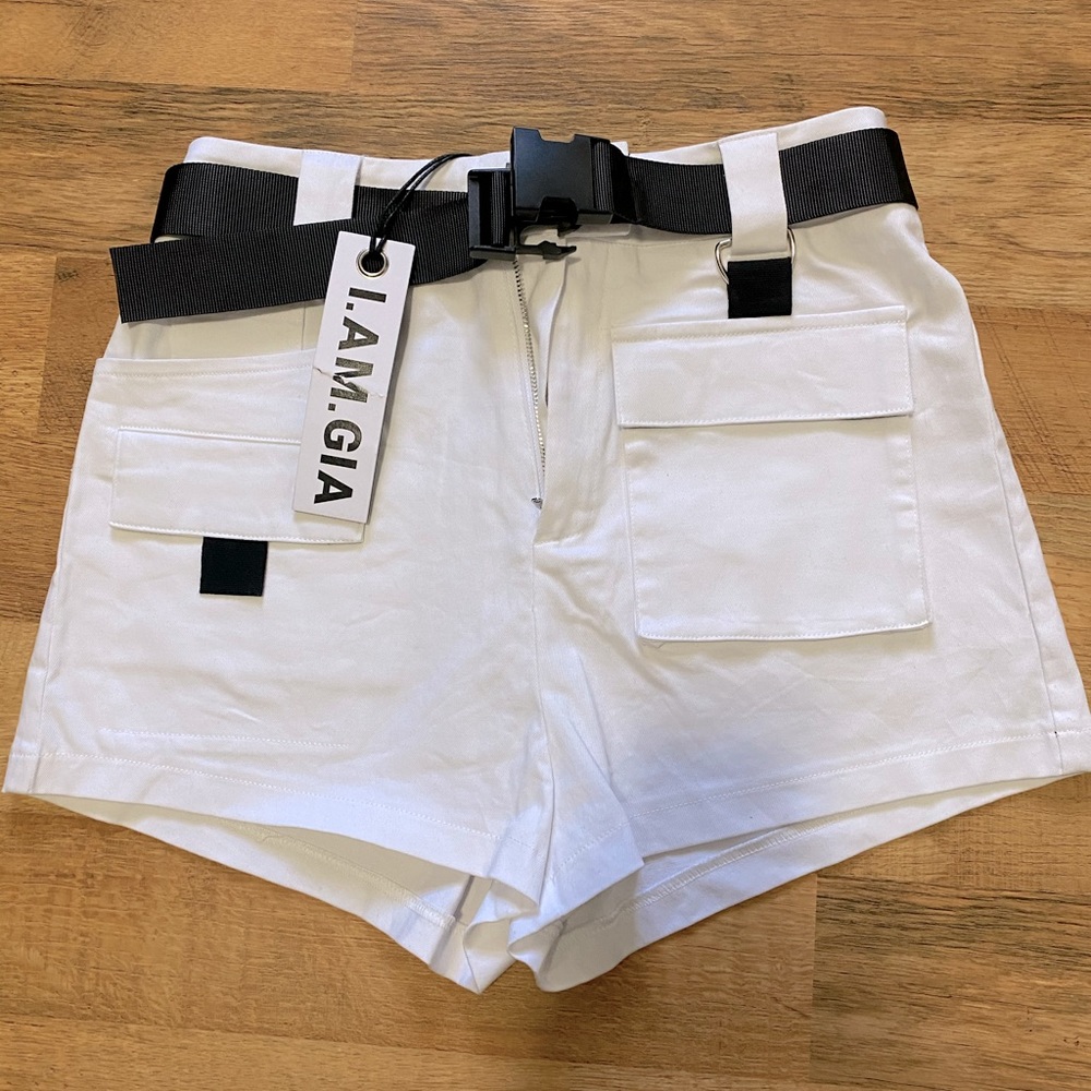 I AM GIA shorts